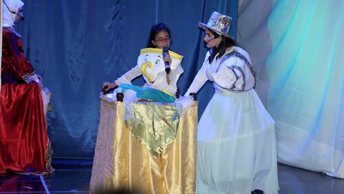 Beauty & the Beast Play 2