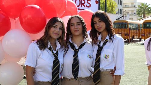 Senior Jackets Distribution 2024/2025 توزيع جاكيتات الصف الثاني عشر