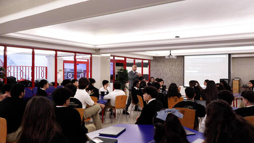  MAS Alum Ali Anani Engages Students in an Analytical Session on Whitman's Poetry