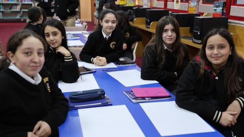 Sixth Grade Hosting a Cartoonist  2024-2025